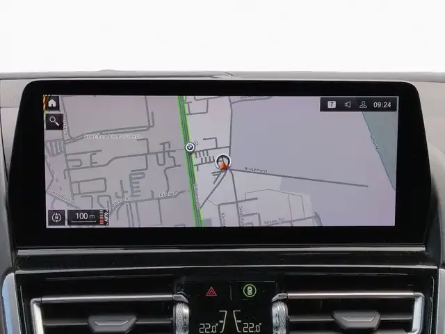 BMW 840