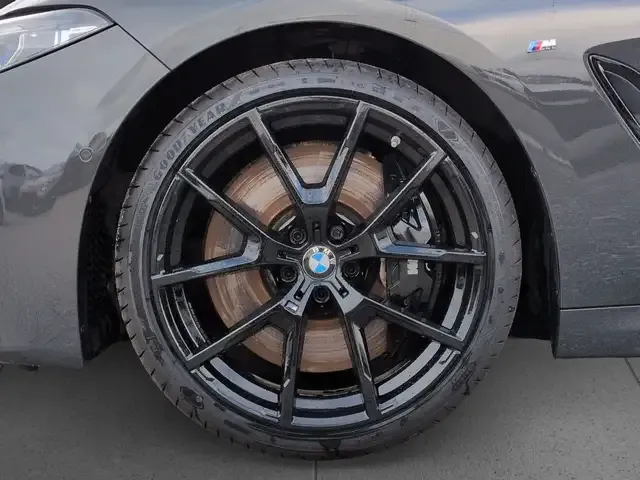 BMW 840