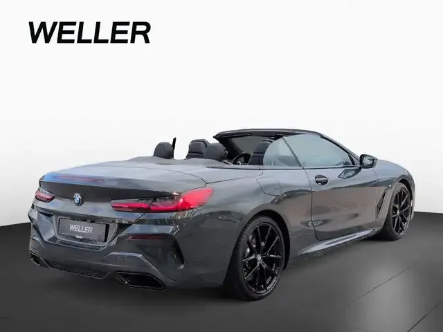 BMW 840