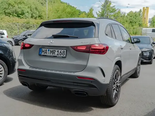Mercedes-Benz GLA 250