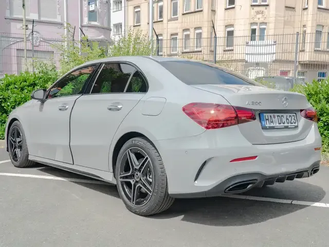 Mercedes-Benz A 200