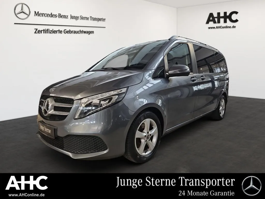 Mercedes-Benz V 220