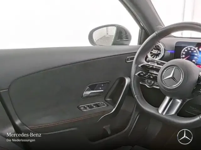 Mercedes-Benz A 220