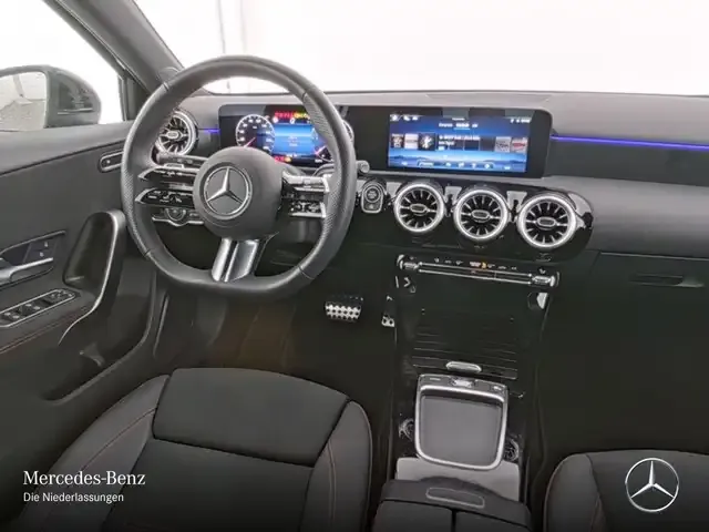 Mercedes-Benz A 220