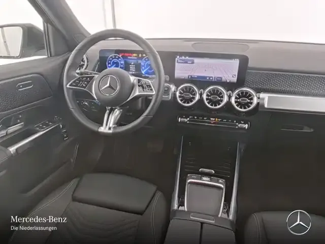 Mercedes-Benz EQB 300