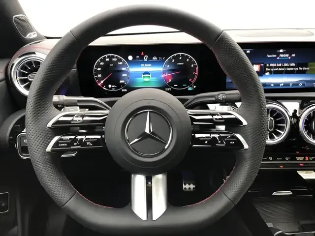 Mercedes-Benz CLA 220