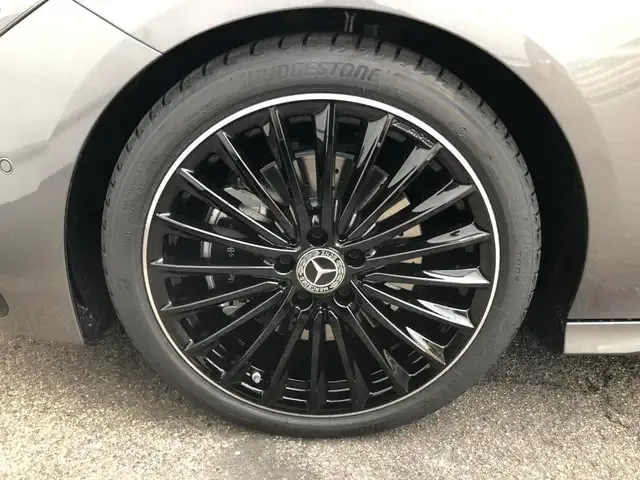 Mercedes-Benz CLA 220