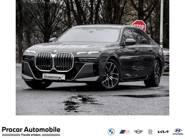 BMW 740