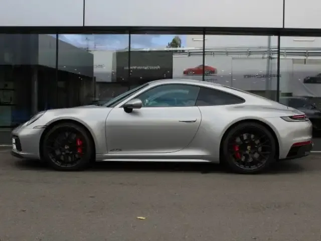 Porsche 992