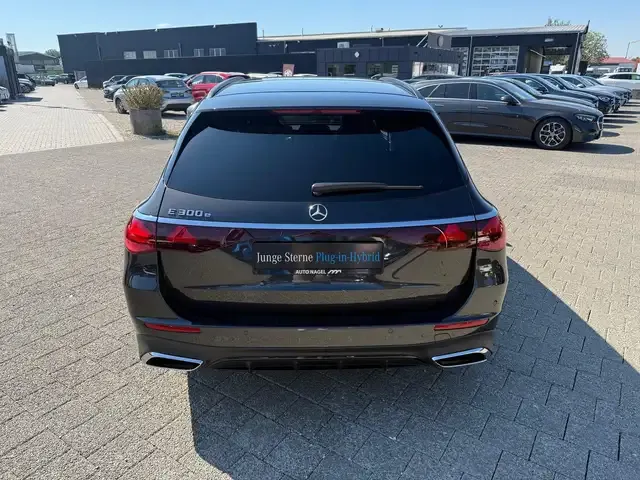 Mercedes-Benz E 300