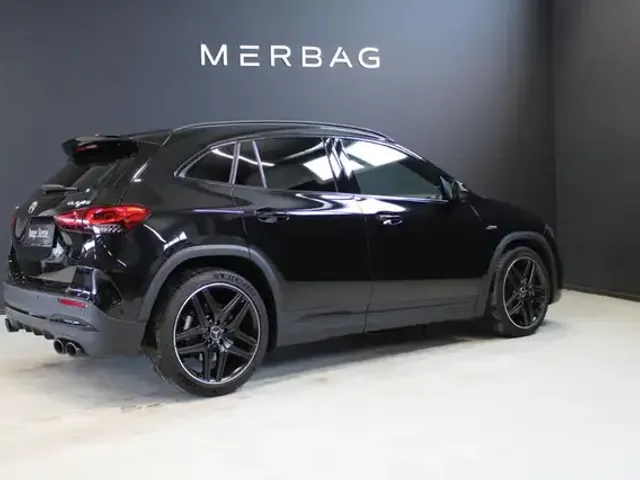 Mercedes-Benz GLA 45 AMG