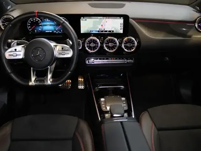 Mercedes-Benz GLA 45 AMG