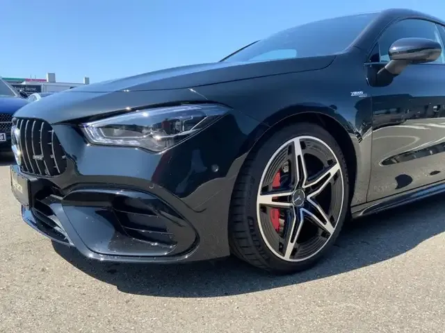 Mercedes-Benz CLA 45 AMG