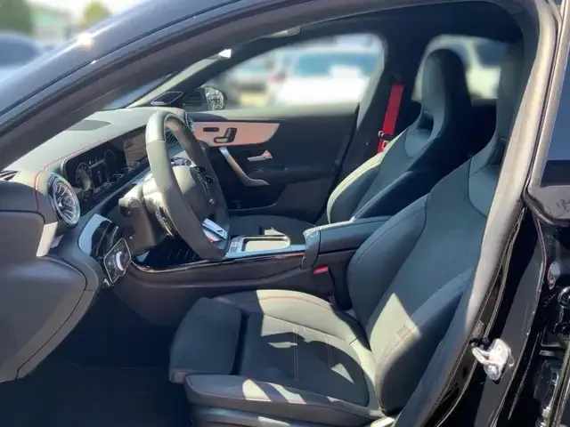 Mercedes-Benz CLA 45 AMG