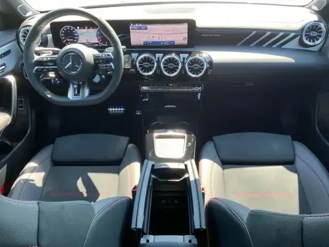 Mercedes-Benz CLA 45 AMG