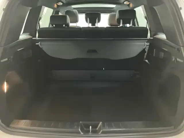 Mercedes-Benz GLB 220