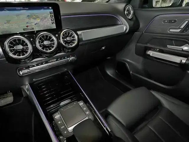 Mercedes-Benz EQB 350