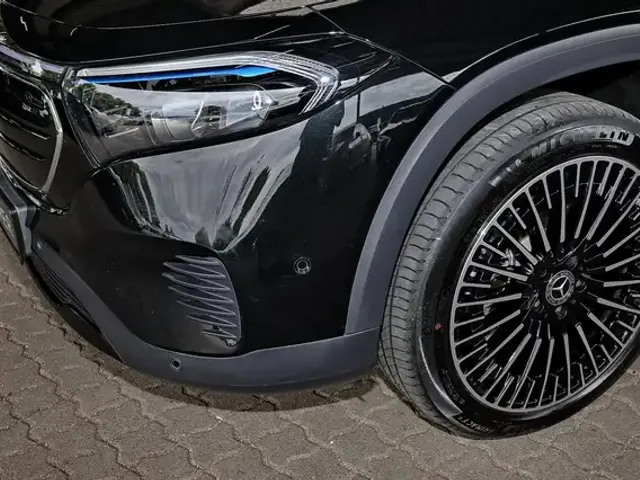 Mercedes-Benz EQB 350