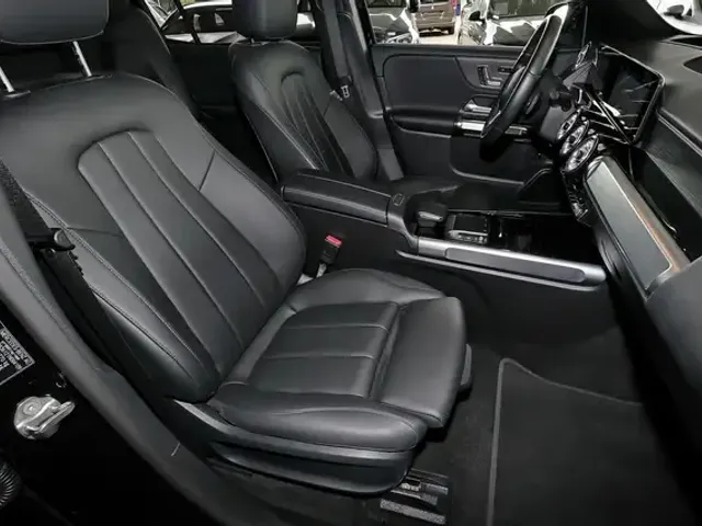 Mercedes-Benz EQB 350