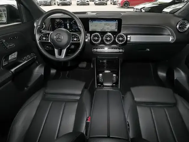Mercedes-Benz EQB 350