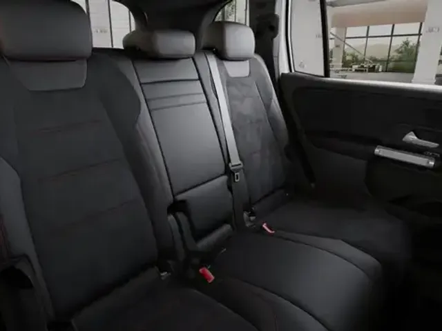 Mercedes-Benz GLB 200