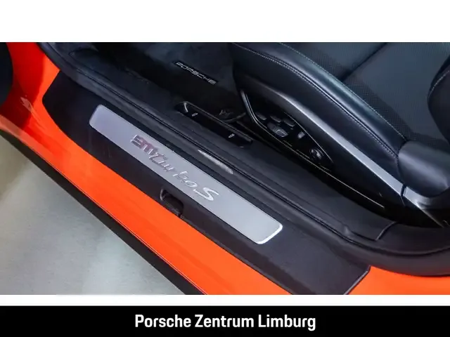 Porsche 992