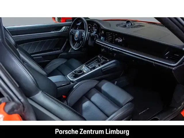Porsche 992