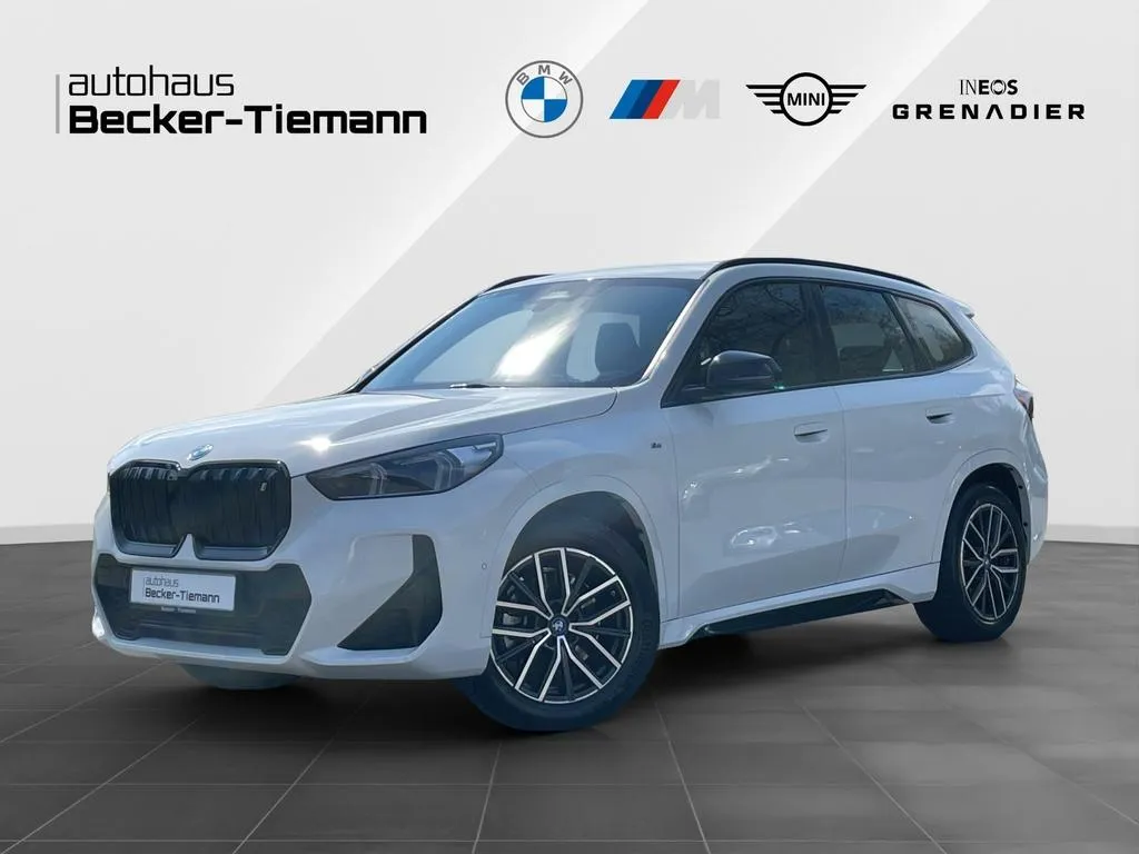 BMW iX1