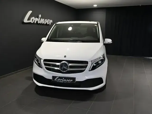 Mercedes-Benz V 220