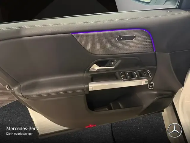 Mercedes-Benz GLB 250