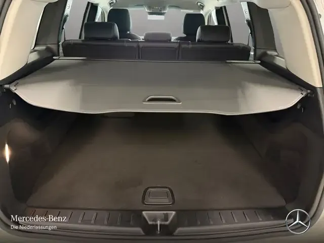 Mercedes-Benz GLB 250