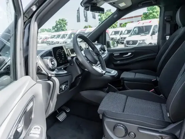 Mercedes-Benz V 250