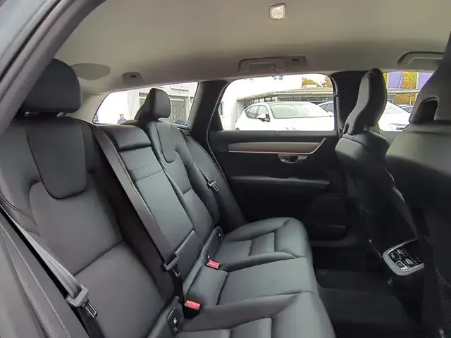 Volvo V90 Cross Country
