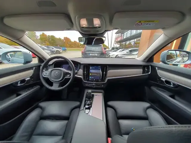 Volvo V90 Cross Country