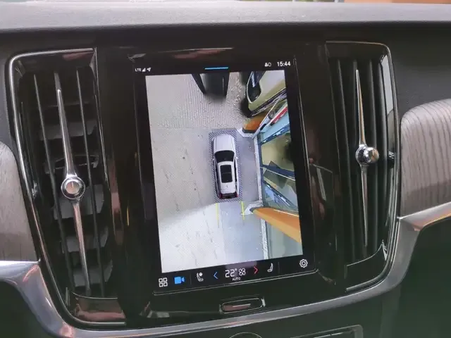 Volvo V90 Cross Country