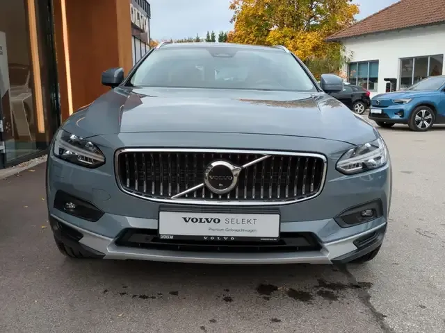Volvo V90 Cross Country