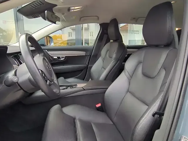 Volvo V90 Cross Country