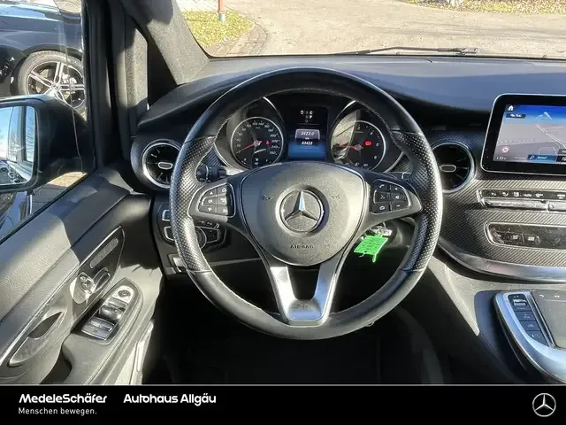 Mercedes-Benz V 250