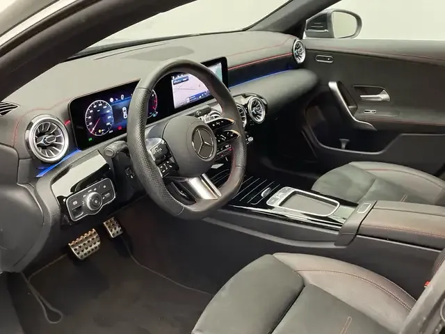 Mercedes-Benz CLA 180