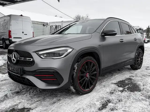 Mercedes-Benz GLA 250