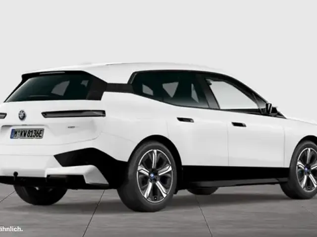 BMW iX