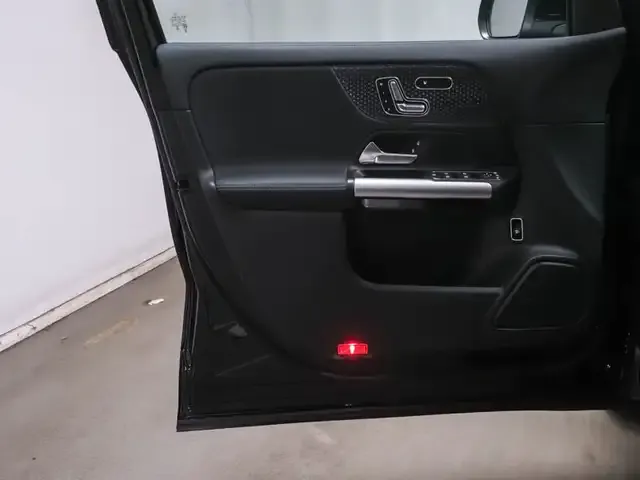 Mercedes-Benz EQA 300