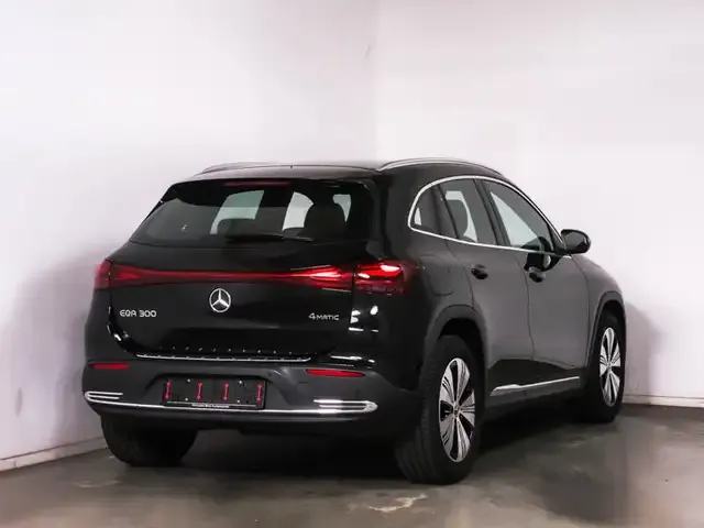 Mercedes-Benz EQA 300