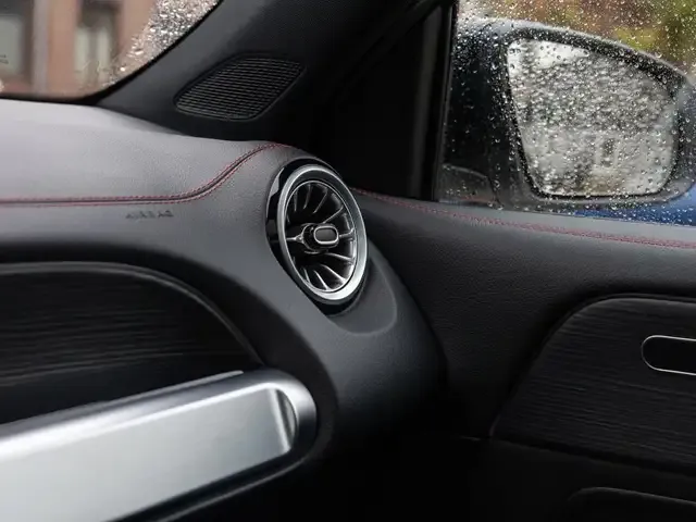 Mercedes-Benz EQB 300