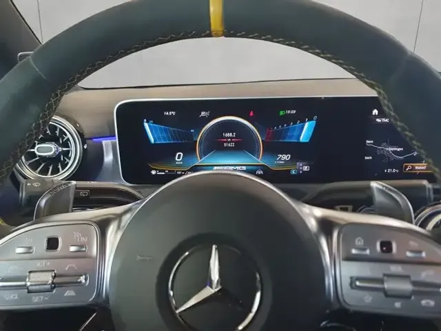 Mercedes-Benz A 45 AMG