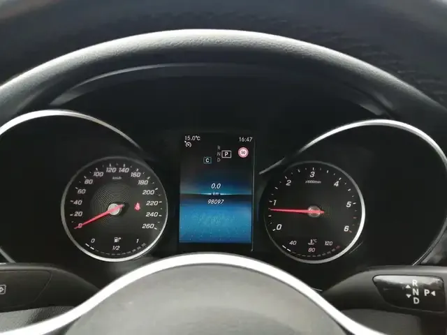 Mercedes-Benz C 220