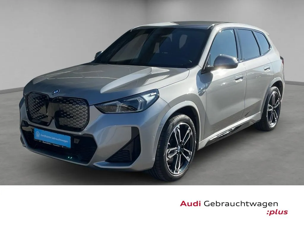 BMW iX1