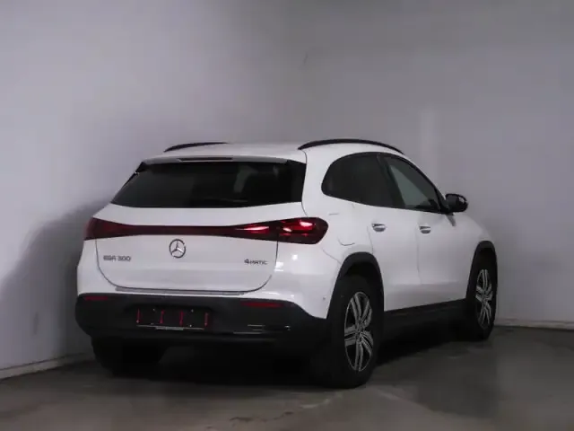 Mercedes-Benz EQA 300