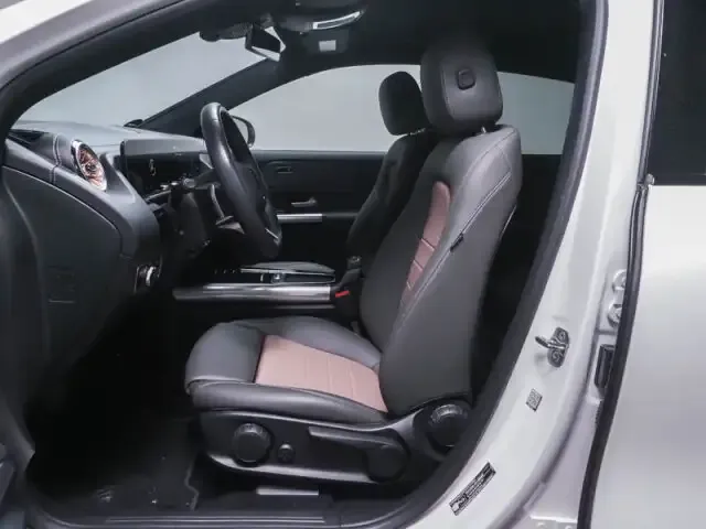 Mercedes-Benz EQA 300