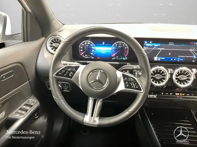 Mercedes-Benz GLA 180